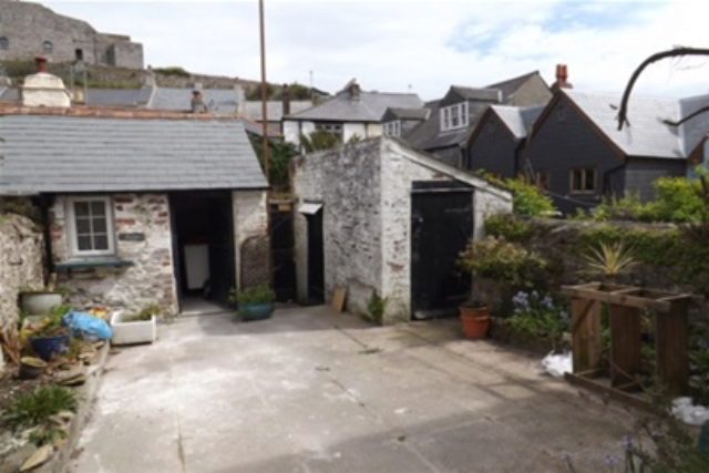  Image of 2 Bedroom Detached to rent at Torpoint, PL10 1PH